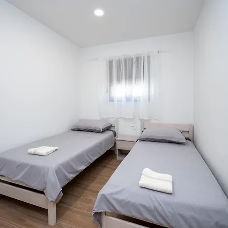 With Parking Space - 25505 זאדאר